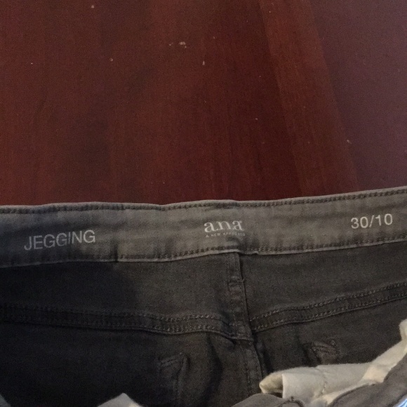 A.N.A grey jeggings - Picture 3 of 3